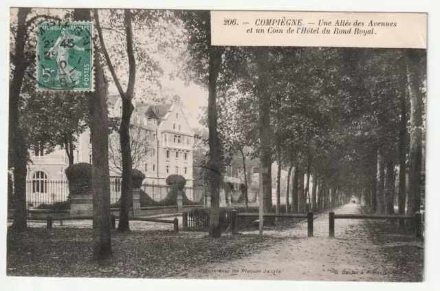 COMPIEGNE - Oise - CPA 60 - un coin de l' Hotel du Rond Royal