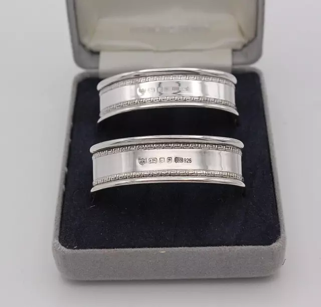Vintage Sterling silver napkin rings, Pair, Cased, Oval, London 1989