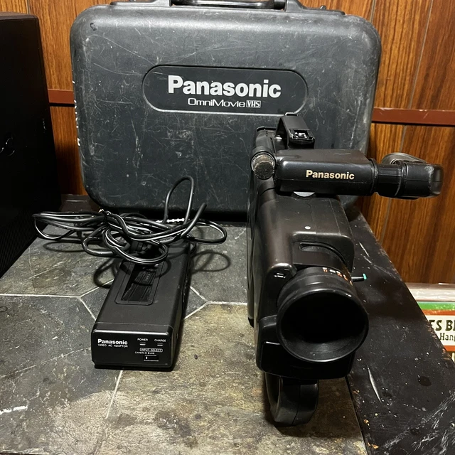 PANASONIC OMNIMOVIE PV610D VHS Video Camcorder & AC Adapter NO BATTERY