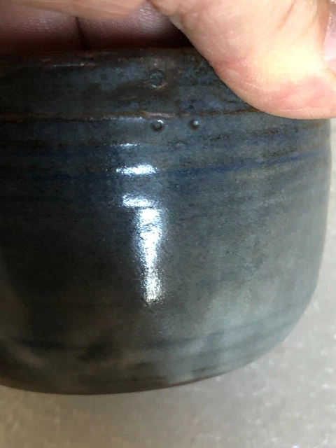 beurrier pot couvert grès décor bleu artisanat signature à identifier poterie 6