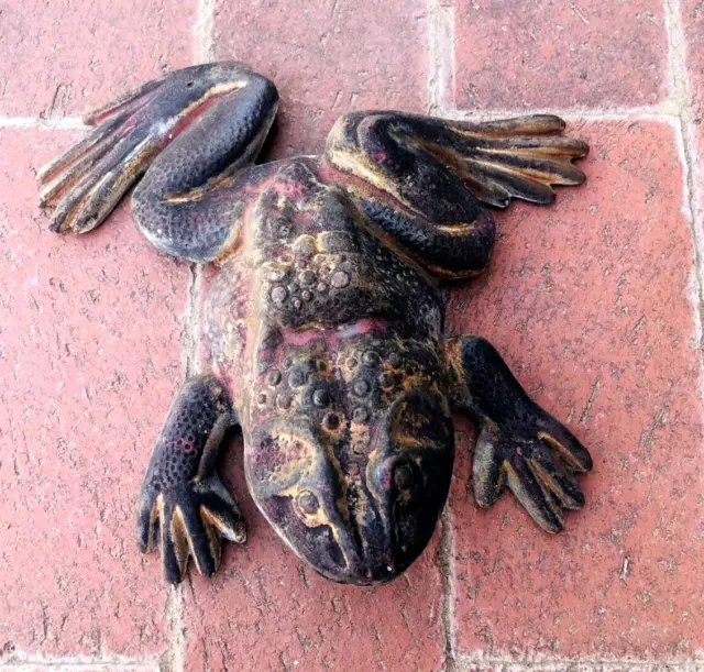 Vintage Virginia Metal Crafters 8" Heavy Cast Iron Frog #18-21