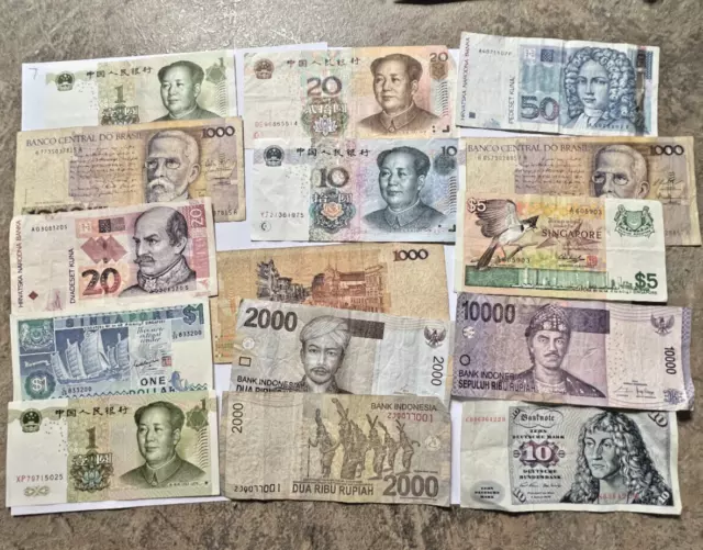 Job Lot Of Foreign Bank Notes All Proceeds To Charity