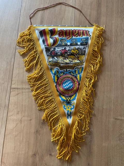 Vintage Fanion/Wimpel FC DÜRRENAST (Neuf avec emballage d'origine) à