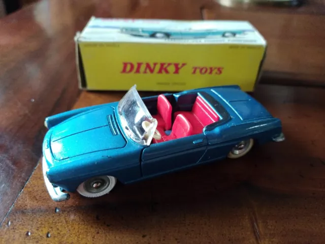 DINKY TOYS FRANCE - 528 - Cabriolet 404 Peugeot Pininfarina - En boite