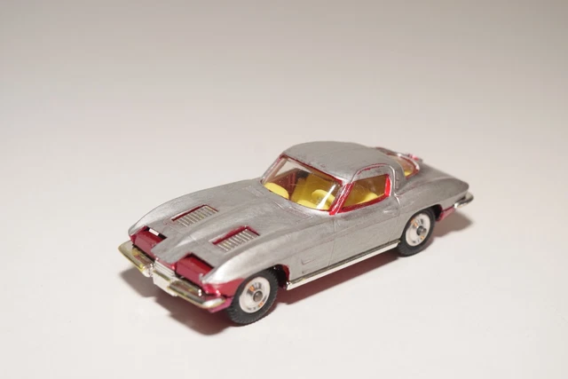 Voiture Miniature Corgi Toys Chevrolet Corvette Sting Ray - Ref 310 - Avec Boîte D'origine - Occasion Bon état