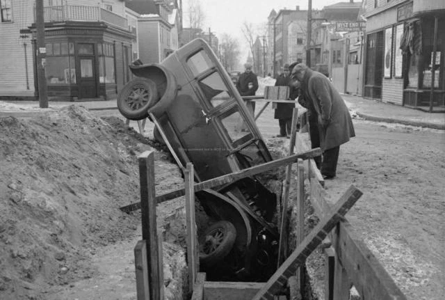 Antique Car Accident Photo 158b Odd Strange & Bizarre