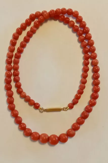 Collier de perles de corail rouge sang de Méduse, fermoir sécurité en or
