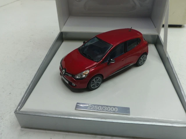 Découvrez et achetez Renault Clio Clio Eco-G 100 ch GSR2 Techno