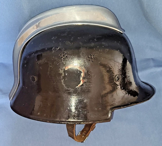 Original Stahlhelm M34 Feuerschutzpolizei Feuerwehrhelm 2. WK mit Ziegelbrecher