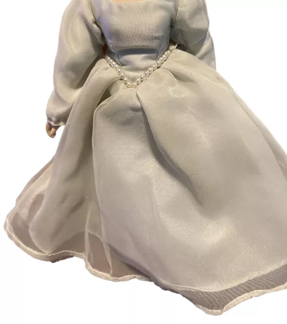 Avon 1980’s Cinderella Fairy Tale Collection Porcelain Doll WITH STAND 9” Tall 2