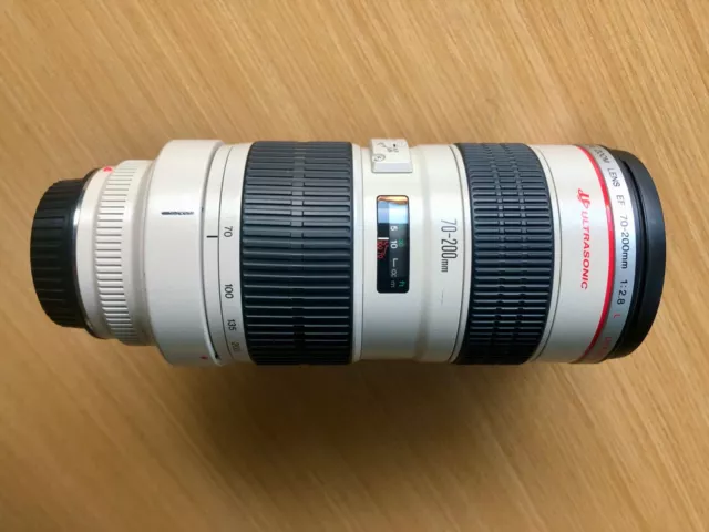 Canon SLR Lens EF 70-200mm F/2.8L IS II USM Telephoto Zoom * Excellent Condition