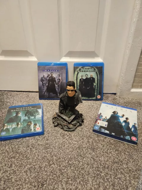 The Matrix Set Blu Ray + Neo Statue By Gentle Giant