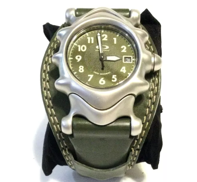 RARE MEN S OAKLEY SADDLEBACK CUFF WATCH Swiss Stainless Army Green