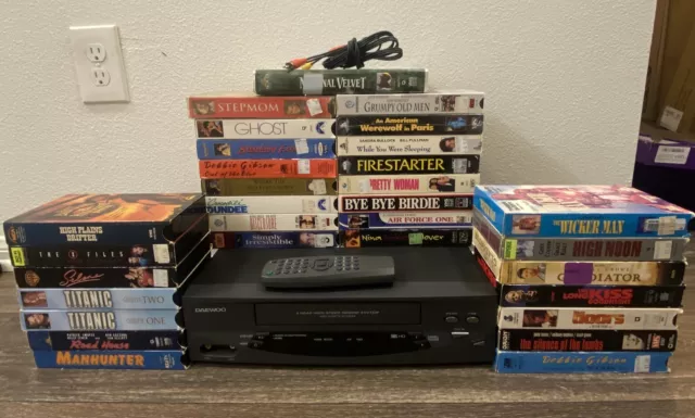 Paquete de películas remotas Daewoo VCR DV-T5DN Hi-Fi 4 cabezales VHS reproductor de casetes grabadora