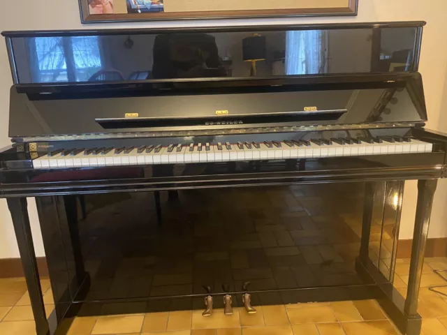 joli piano droit baroque debut XX° acajou
