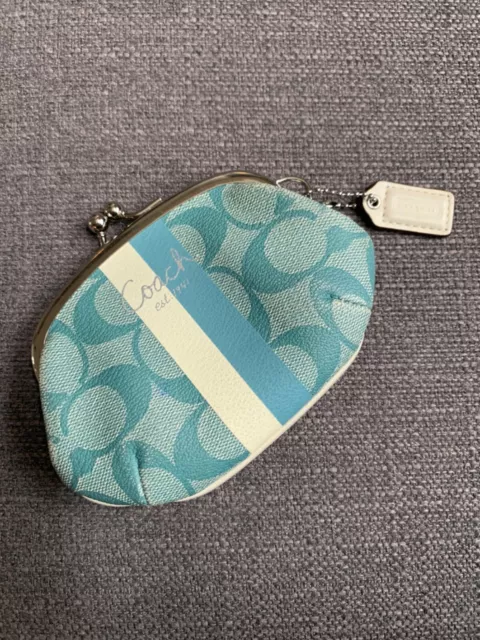 Coach Kiss-lock Coin Purse Turquoise Ivory C Signature w/hang tag