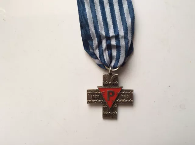 auschwitz medal Full Size