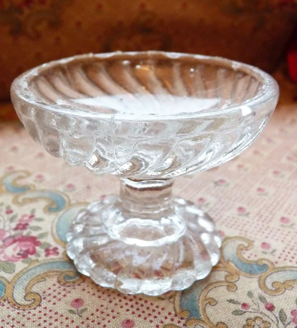 Salière Dinette Ancienne – Verre De Portieux – Oiseau Stylisé – Fin XIXe