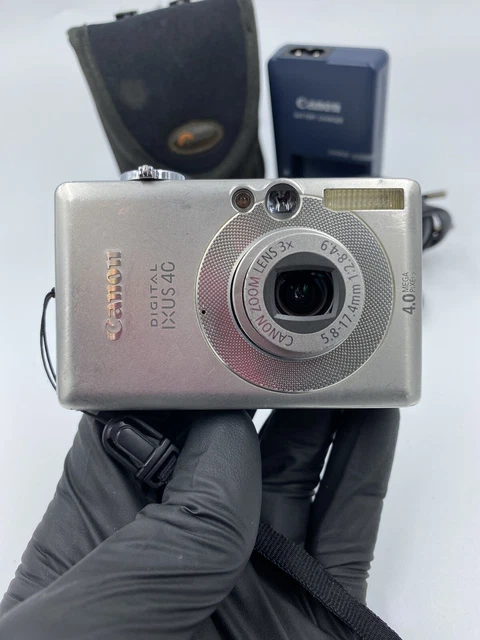 Canon PowerShot Digital IXUS 40 / ELPH SD300 4.0MP Digital Camera - Silver