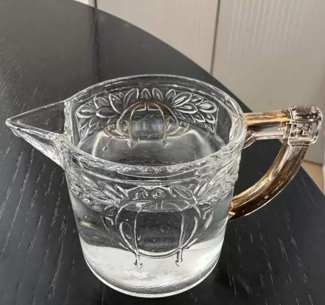 Jugendstil Kännchen, Gießer, Press-Glas,transparent,Griff vergoldet