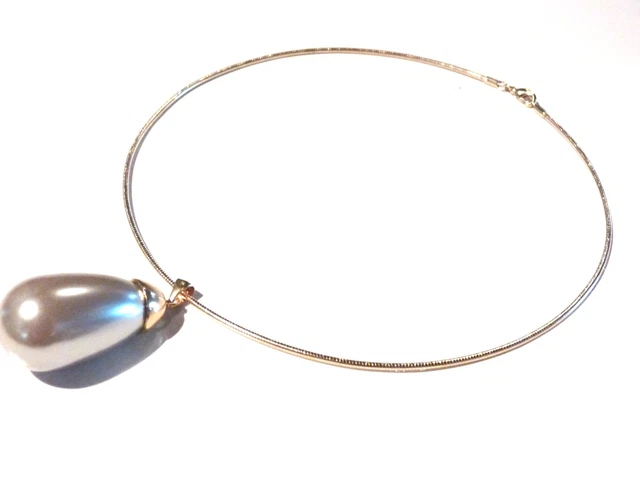 Collier Perle Bélière Plaqué Or Sur Torque - Alliage Doré - Occasion Comme Neuf - Style Ras Du Cou