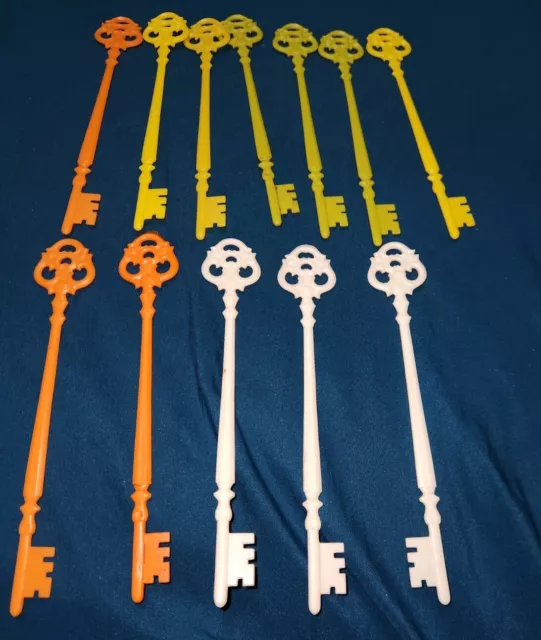 12 1967 Vintage Skelton Keys Beverage Stirrers Swizzle Stick Barware Halloween