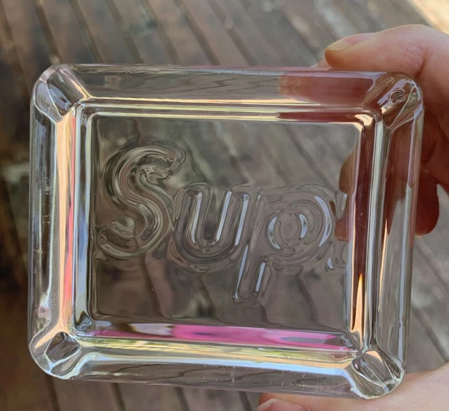 supreme シュプリーム 灰皿 クリア clear 20SS Supreme Debossed Glass