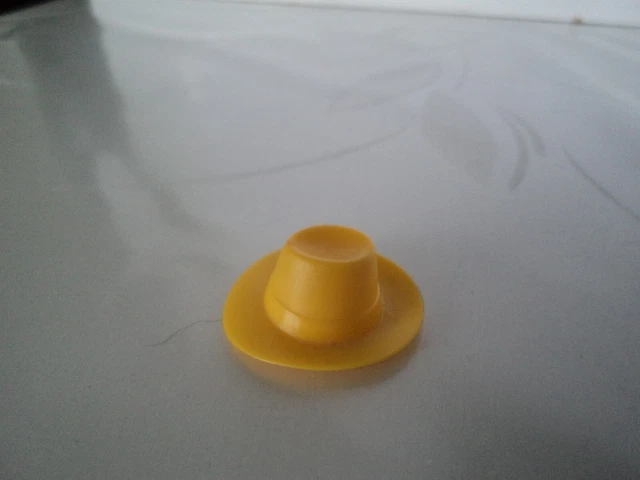 Pièce Playmobil Vintage : Fille Avec Chapeau De La Carriole (set 3117 De 2001) - Occasion