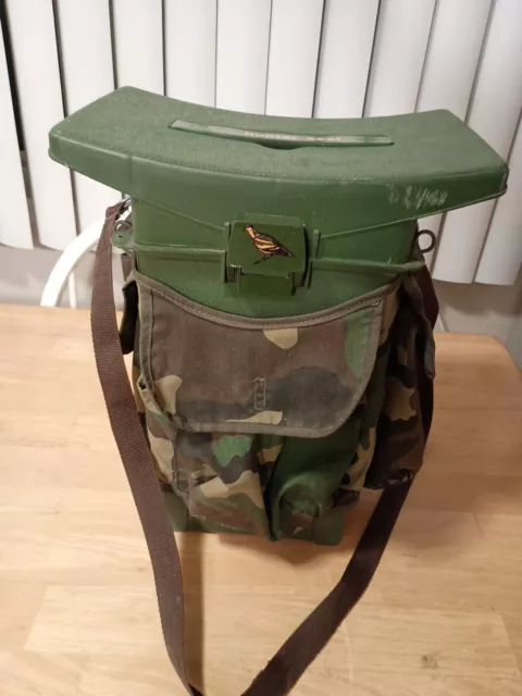 Woodstream Hunter Seat  #9080 With Camo storage and handle