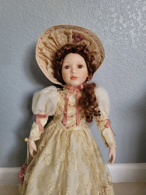 Show Stoppers Porcelain Doll "Laura" 45/2500 w/ Stand (Collectible)