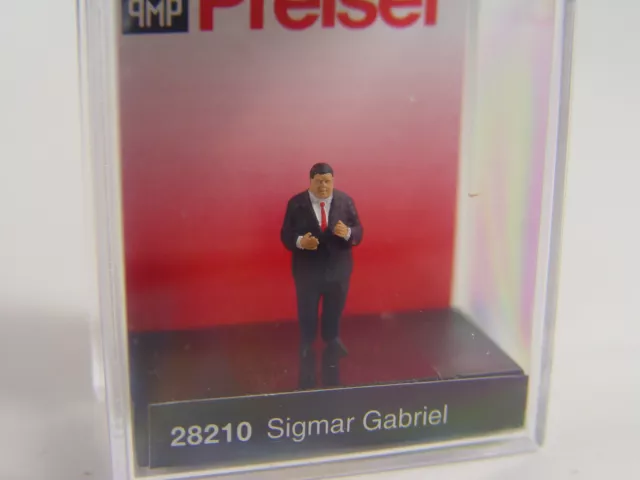 Sigmar Gabriel - Politiker   - Preiser HO Figuren 1:87 - 28210  #E