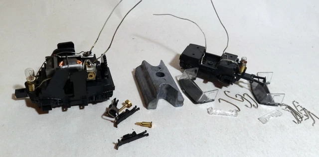 UN BOGIE MOTEUR et un capteur de bb 67001/9201 jouef EUR 16,00