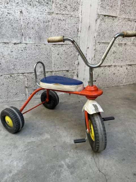 Triciclo vintage 2025