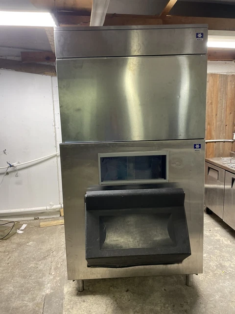 Manitowoc 3,300lb Self Contained Ice Machine