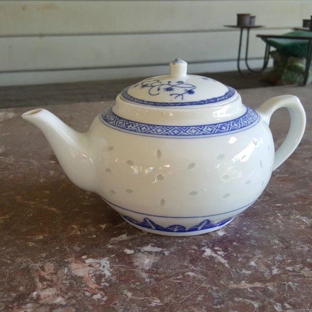 Chinese rice grain tea pot
