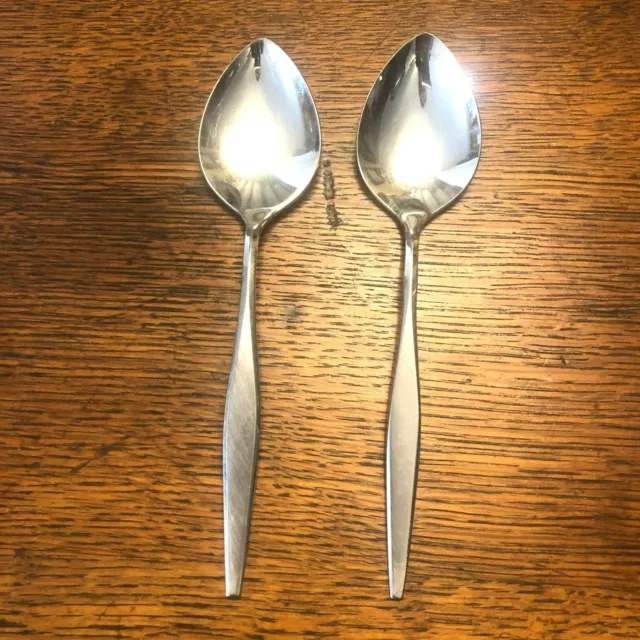 Oneida Wm A Rogers Premium Stainless Windrift Set of 2 Large Spoons Burnished