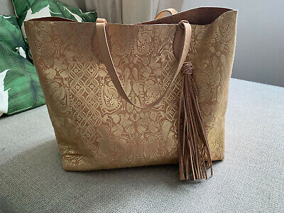 Zara Woman B\u00fcgeltasche goldfarben Streifenmuster Elegant Taschen Bügeltaschen 