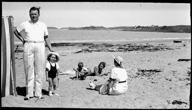 Family Beachfront Landscape - Antique Photo Negative Year 1920