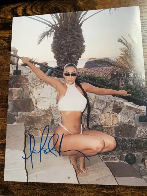 KIM KARDASHIAN ORIGINAL AUTOGRAPH HAND SIGNED 8 x 10 WITH COA