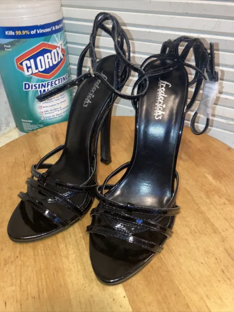Fredericks of Hollywood Sexy Soirée 5” Heel  Hot Black Leather Strappy Size 6