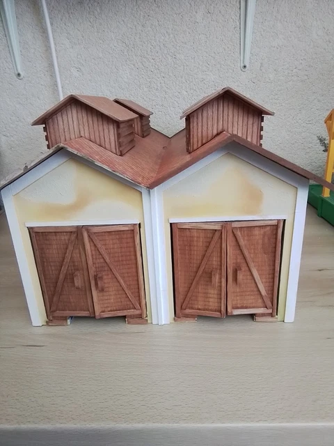 ECHELLE 0. MAQUETTE Decor Diorama. Hangar A Locomotives. Bois Et Carton