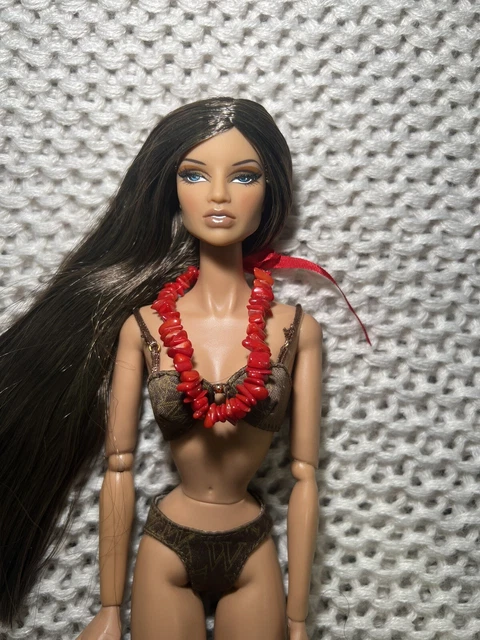 Integrity Toys Fashion Royalty Capricious Natalia Fatale 2006 Miami Basics