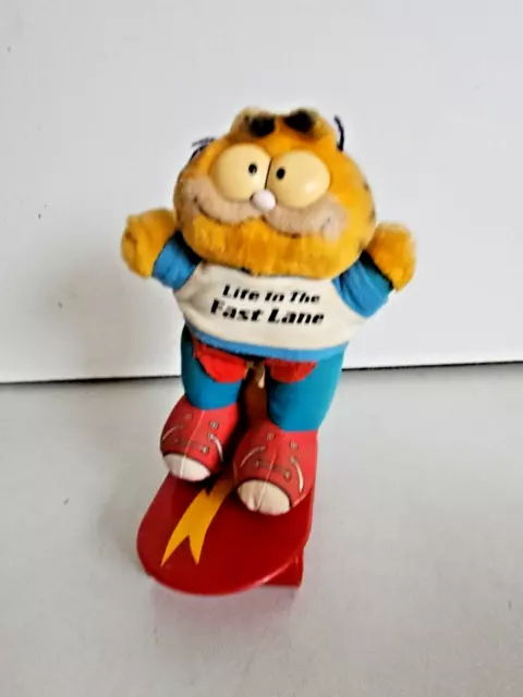 Garfield On A Red Skateboard Vintage 1980's Plush Toy 'Life in the Fast Lane'