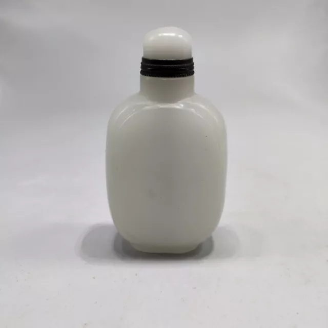 Glazed white jade snuff bottle hand-polished folk handicraft decoration