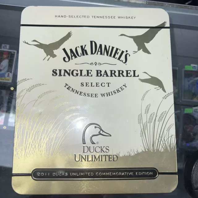 Jack Daniels Single Barrel Select 2011 Ducks Unlimited Bottle and Glass Tin Set