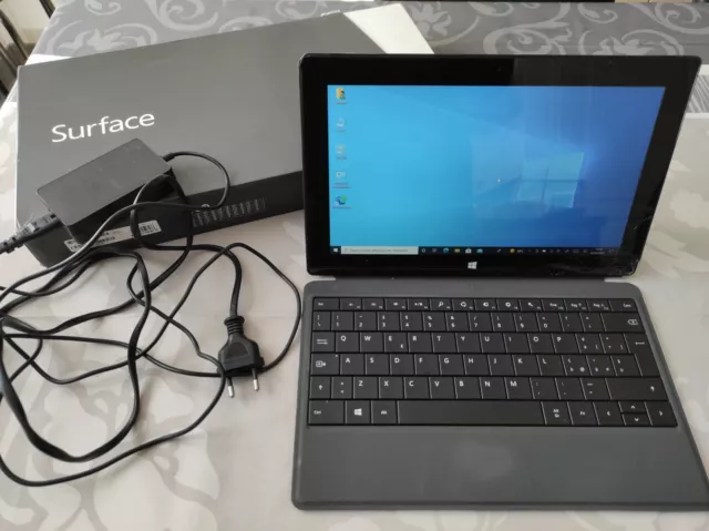 Tablette PC portable Microsoft Surface Windows 10 pro 128 Go 4 Go Ram Intel i5
