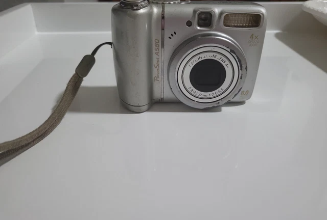 Canon A580 Powershot Camera. Retro CCD sensor. 8mp 4x zoom.