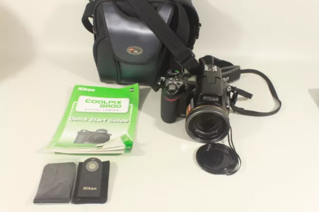 NIKON E8800 Zoom Nikkor ED, digital camera.(ref F 927)