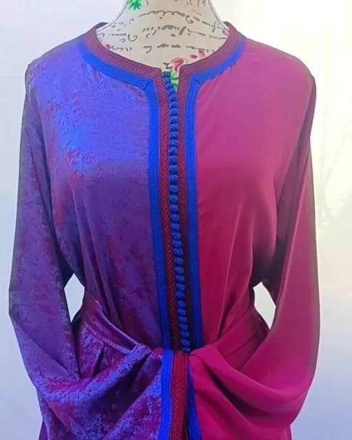 traditional handmade caftan shirt Moroccan craftsmanship embroidered women chic