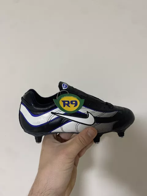 Botas de futbol online nike ronaldo nazario